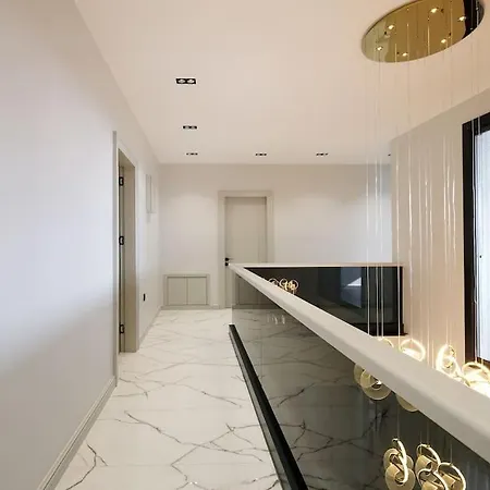 Doga Ile Ic Ice Kiralik Villa