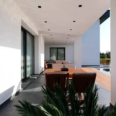 Villa Doga Ile Ic Ice Kiralik