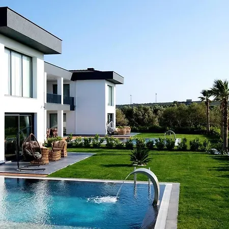 Doga Ile Ic Ice Kiralik Villa