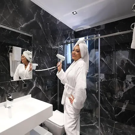 Villa Doga Ile Ic Ice Kiralik Çeşme